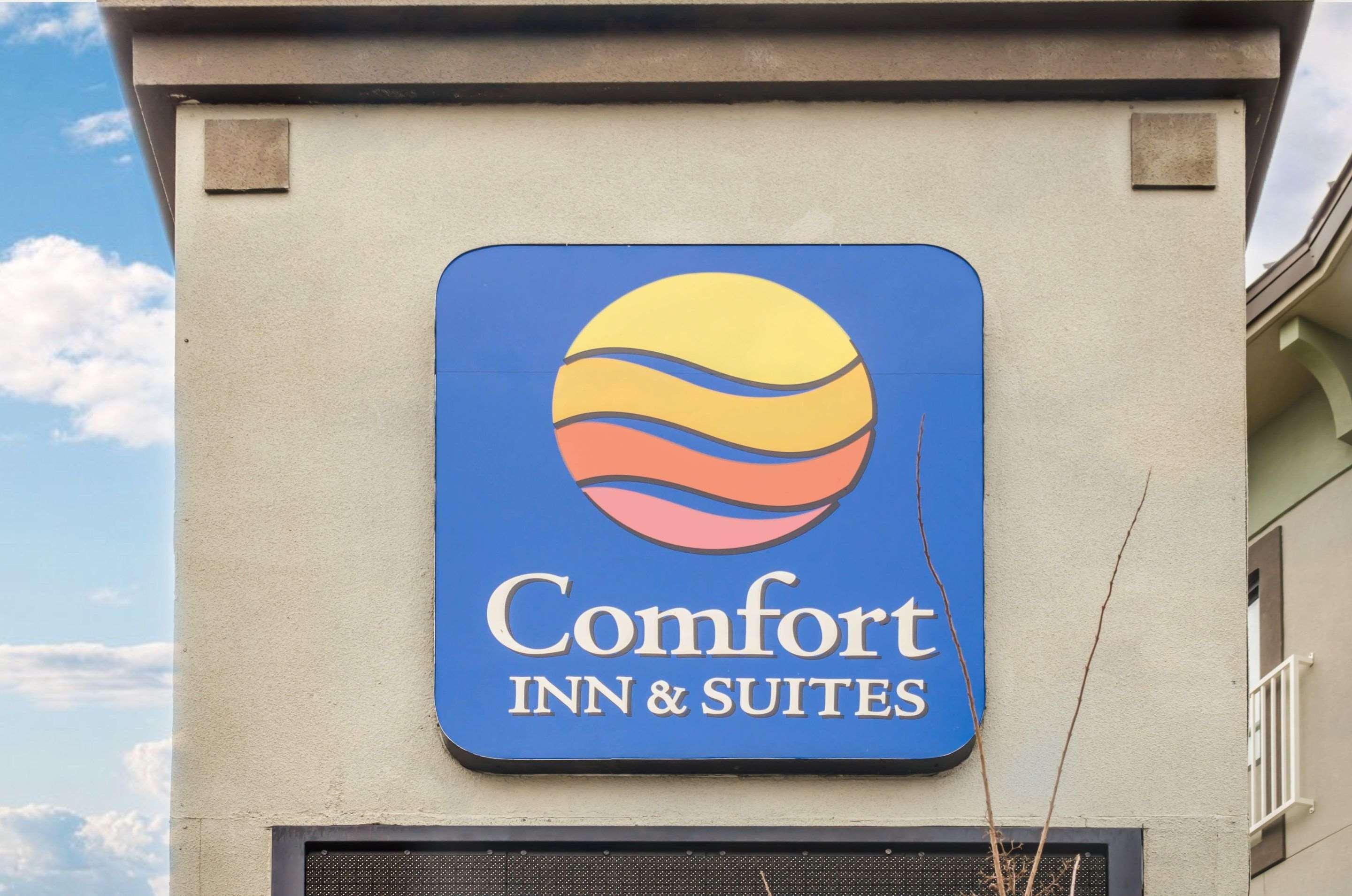Comfort Inn & Suites Fort Walton Beach Bagian luar foto